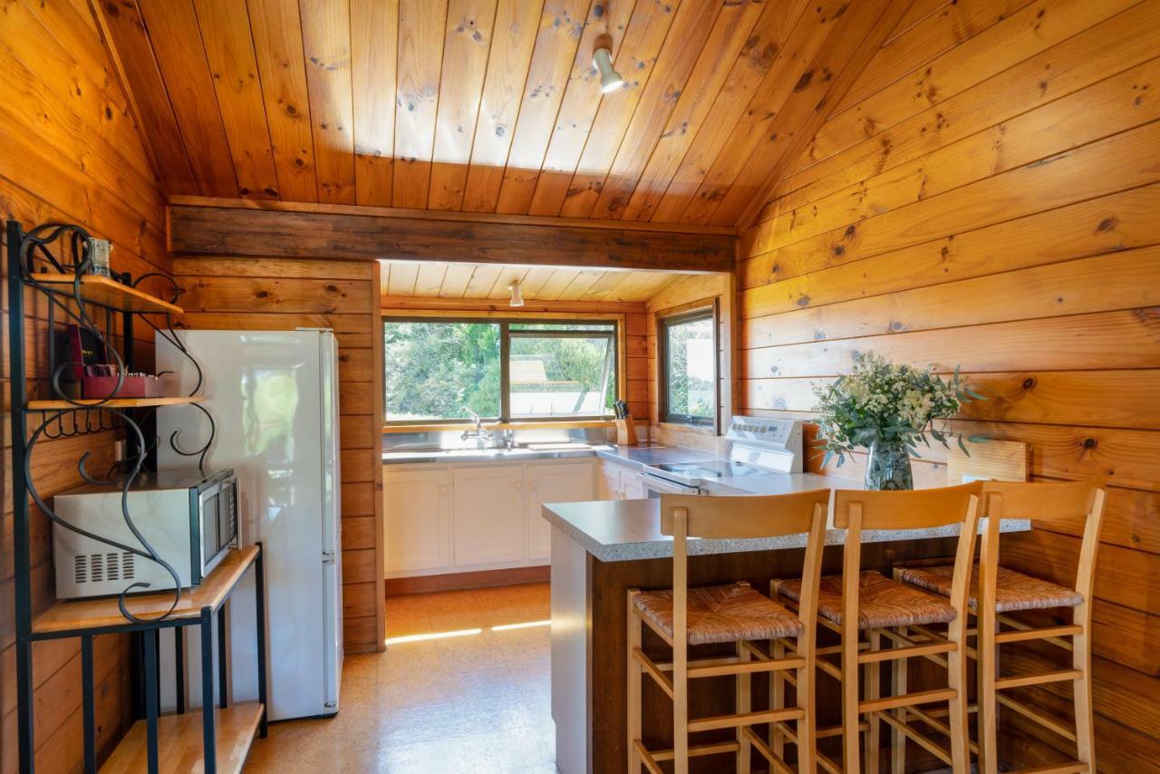 Waiheke Island Vineyard Holiday Houses Surfdale ภายนอก รูปภาพ